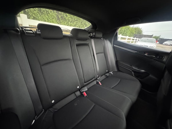 Used Honda Civic 2018 for sale - 75563787: Photo 8