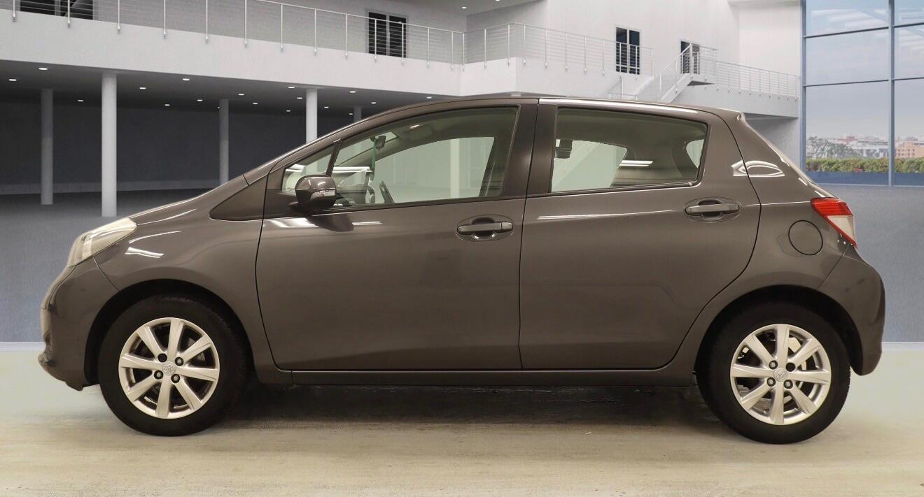 Used Toyota Yaris 2013 for sale - 77646111: Photo 8