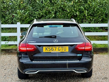 Used Mercedes-Benz C Class 2017 for sale - 76992402: Photo