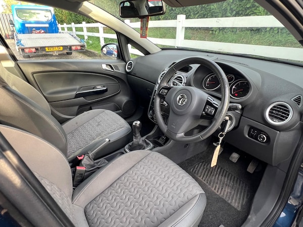 Used Vauxhall Corsa 2014 for sale - 76189907: Photo 2