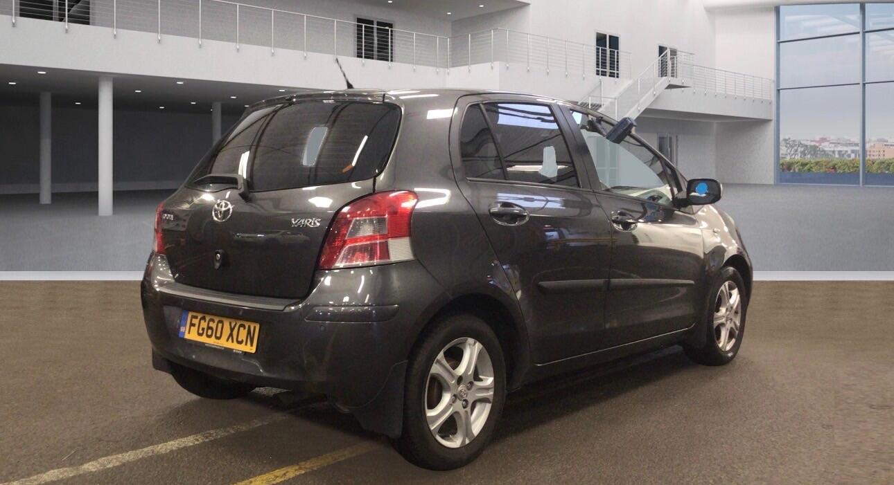 Used Toyota Yaris 2010 for sale - 77320313: Photo 5