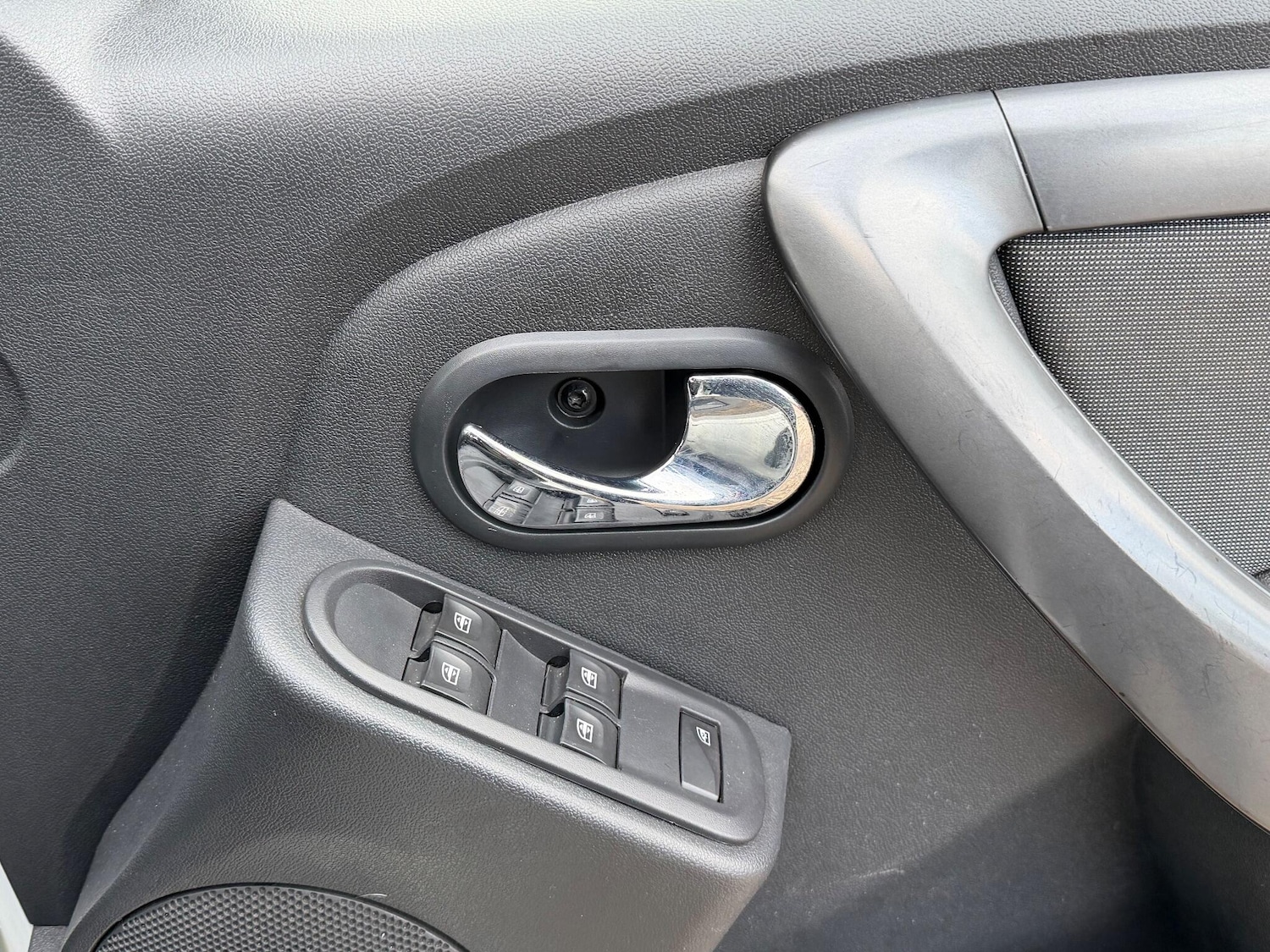 Used Dacia Duster 2016 for sale - 76646138: Photo 19