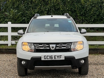 Used Dacia Duster 2016 for sale - 76646138: Photo