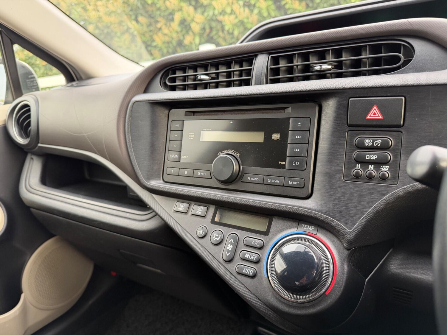 Used Toyota Aqua for sale - 78214577: Photo 17