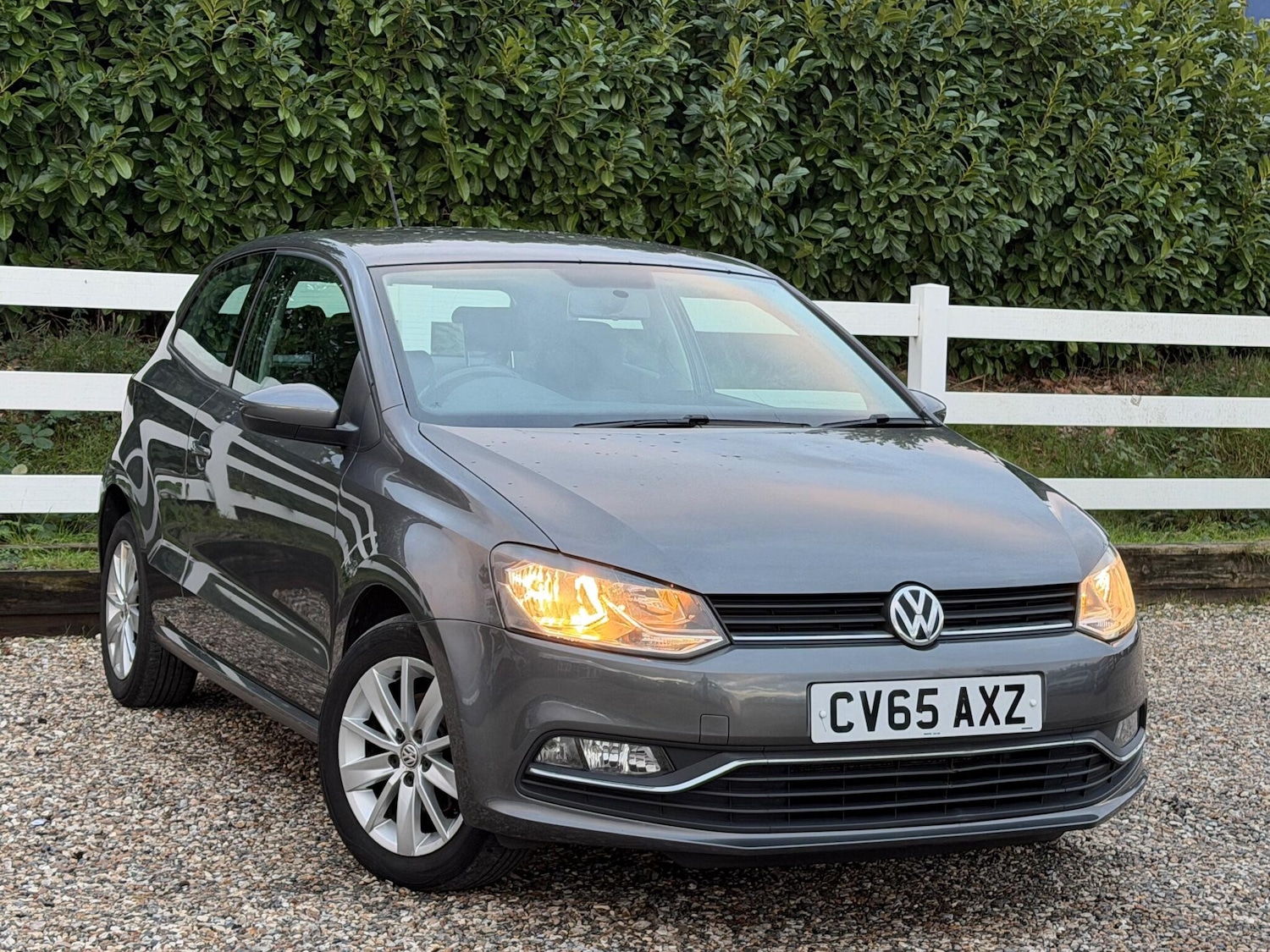 Used Volkswagen Polo 2015 for sale - 76645273: Photo 1