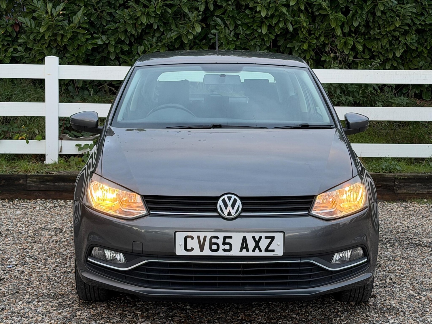 Used Volkswagen Polo 2015 for sale - 76645273: Photo 2
