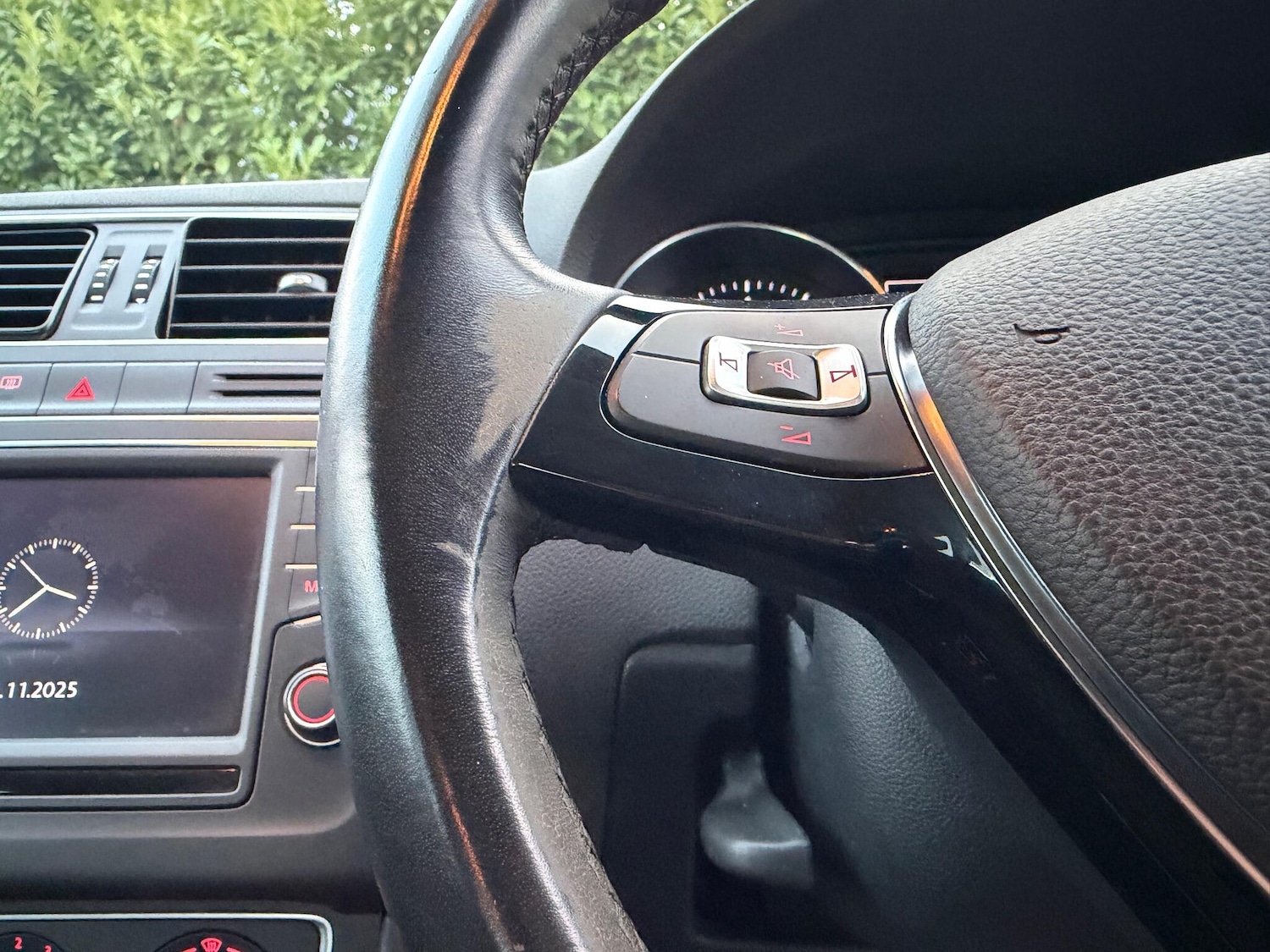 Used Volkswagen Polo 2015 for sale - 76645273: Photo 20