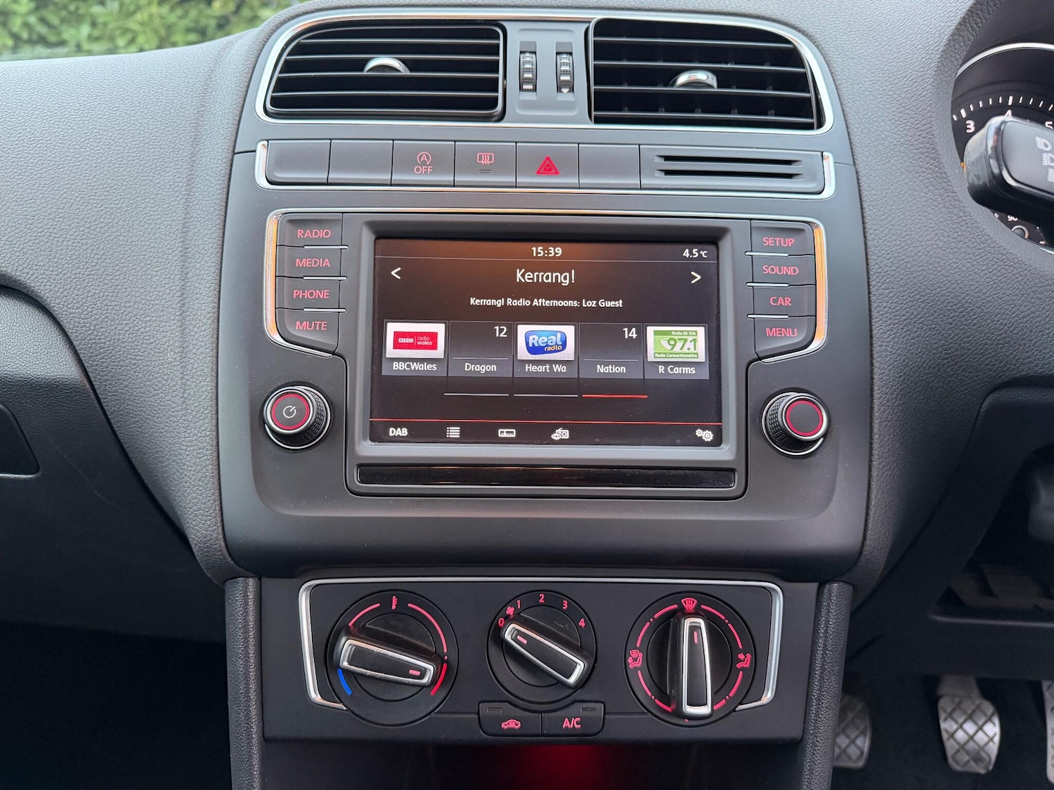 Used Volkswagen Polo 2015 for sale - 76645273: Photo 25