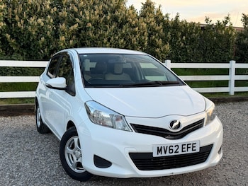 Used Toyota Yaris 2012 for sale - 78157147: Photo