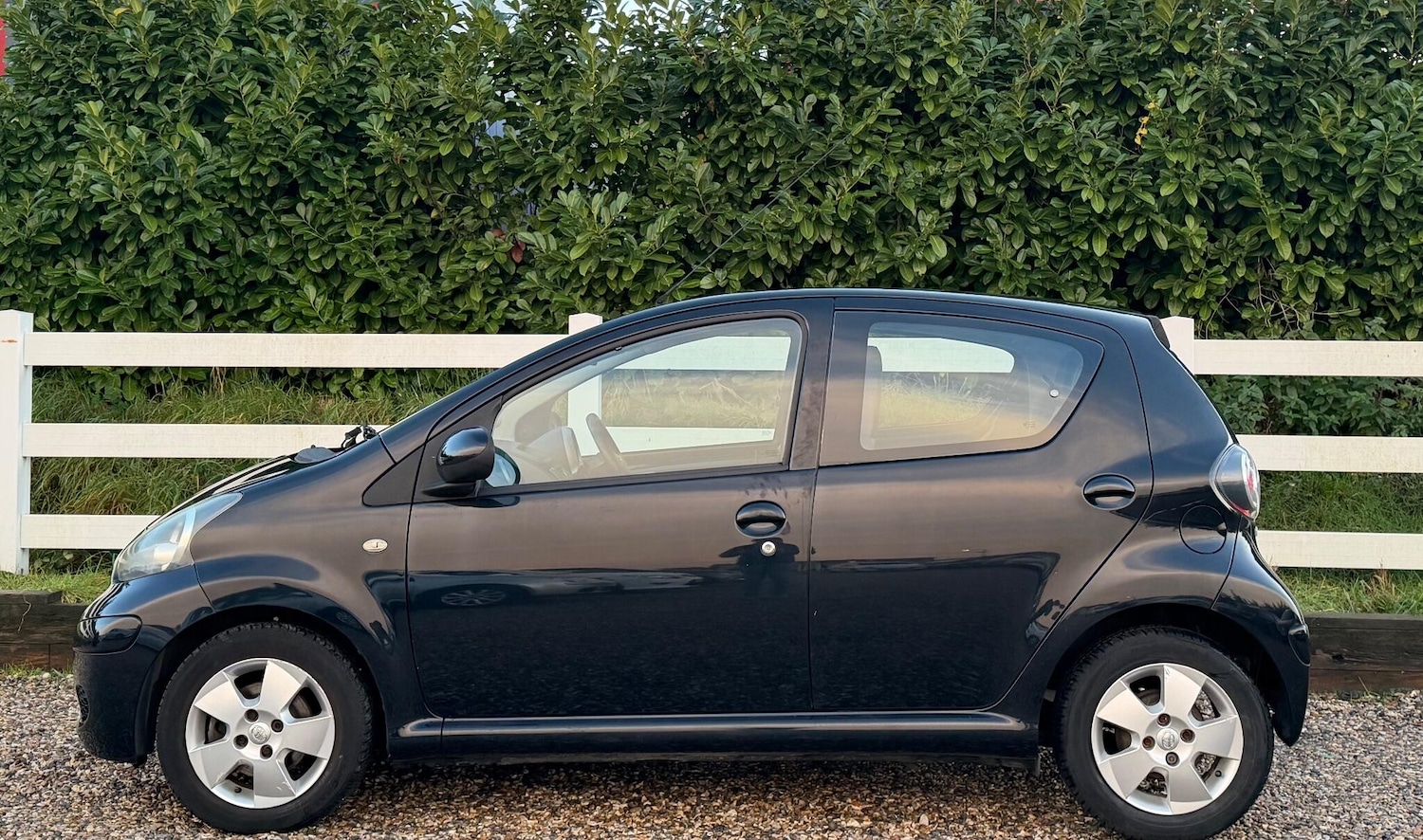 Used Toyota AYGO 2010 for sale - 76823992: Photo 10