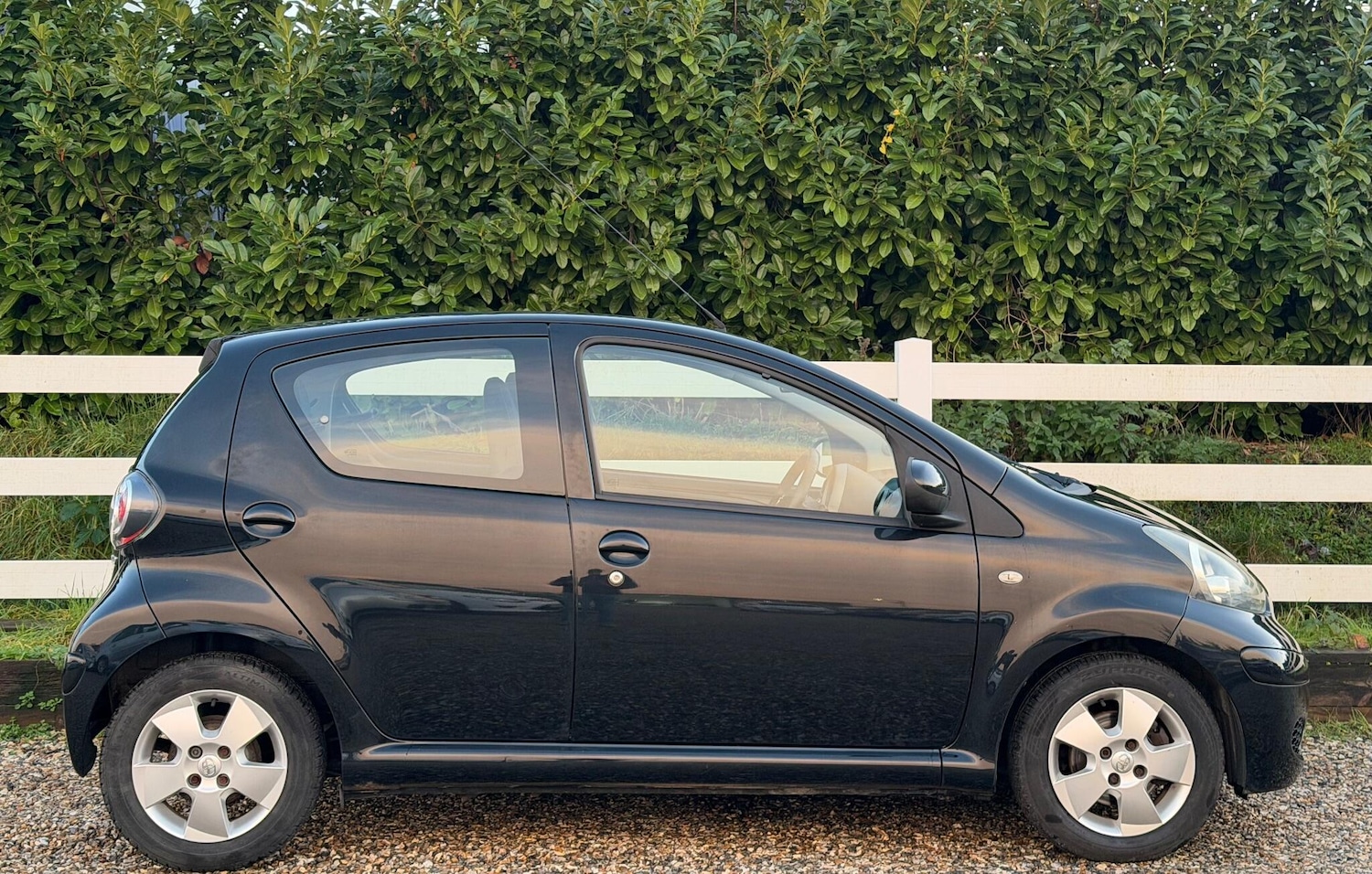 Used Toyota AYGO 2010 for sale - 76823992: Photo 12