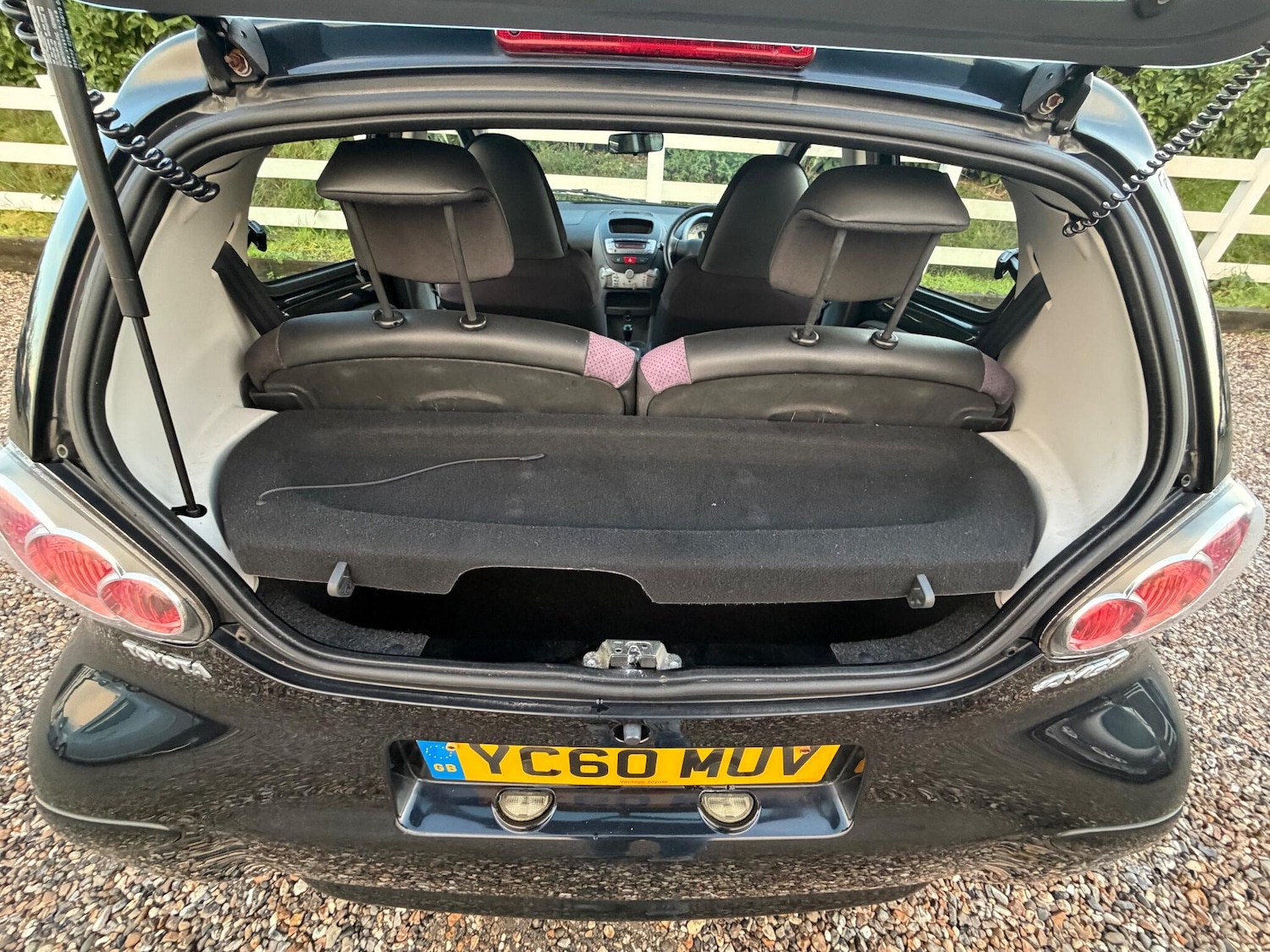 Used Toyota AYGO 2010 for sale - 76823992: Photo 20