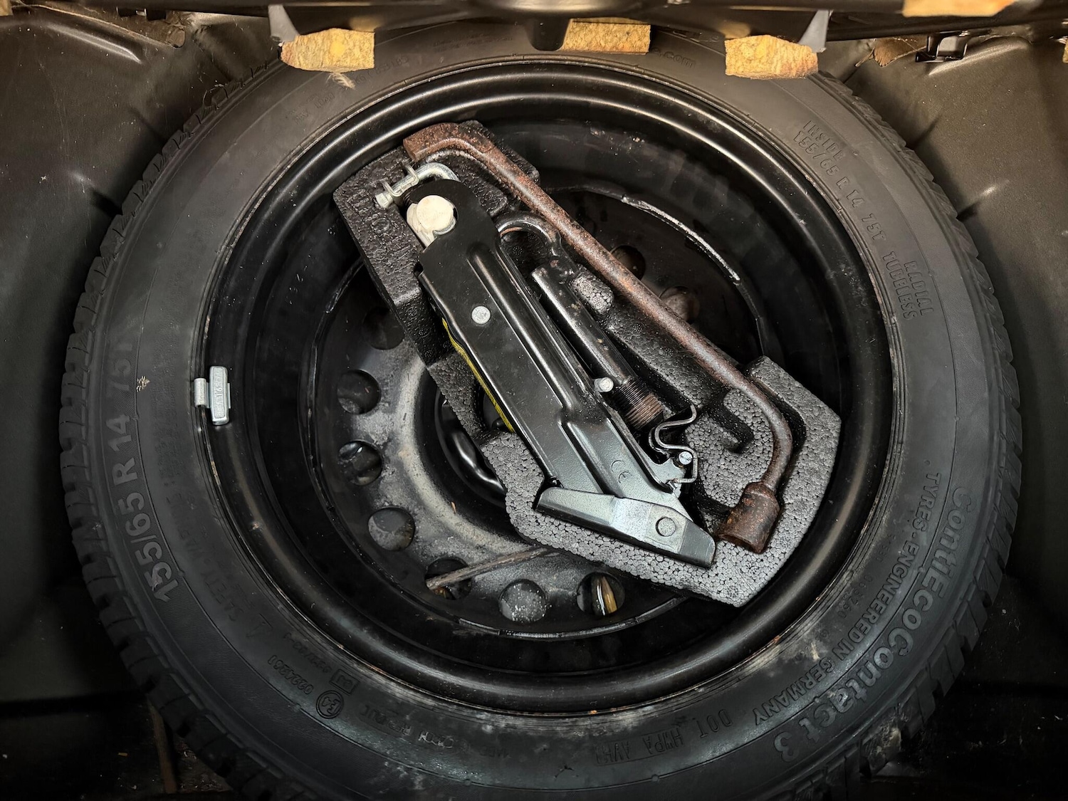 Used Toyota AYGO 2010 for sale - 76823992: Photo 23