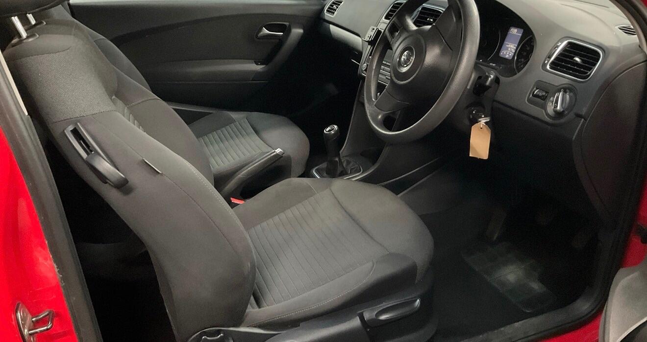 Used Volkswagen Polo 2011 for sale - 76377280: Photo 2