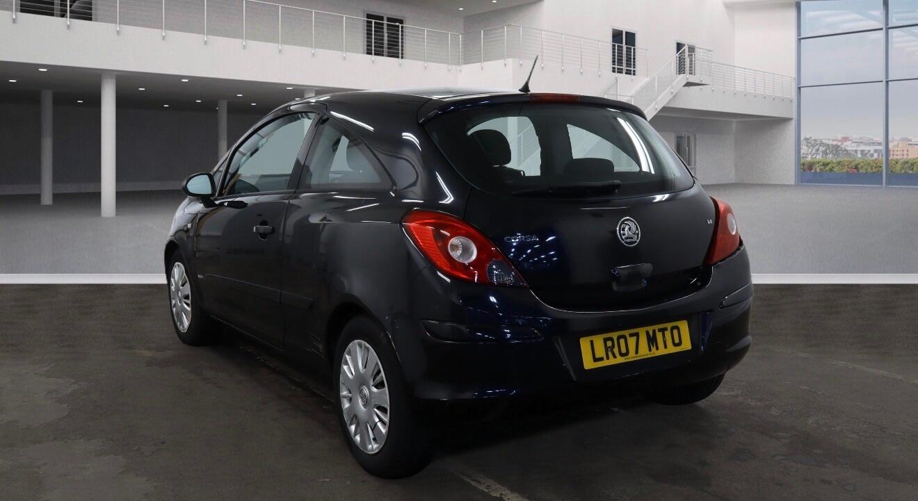 Used Vauxhall Corsa 2007 for sale - 77957135: Photo 2