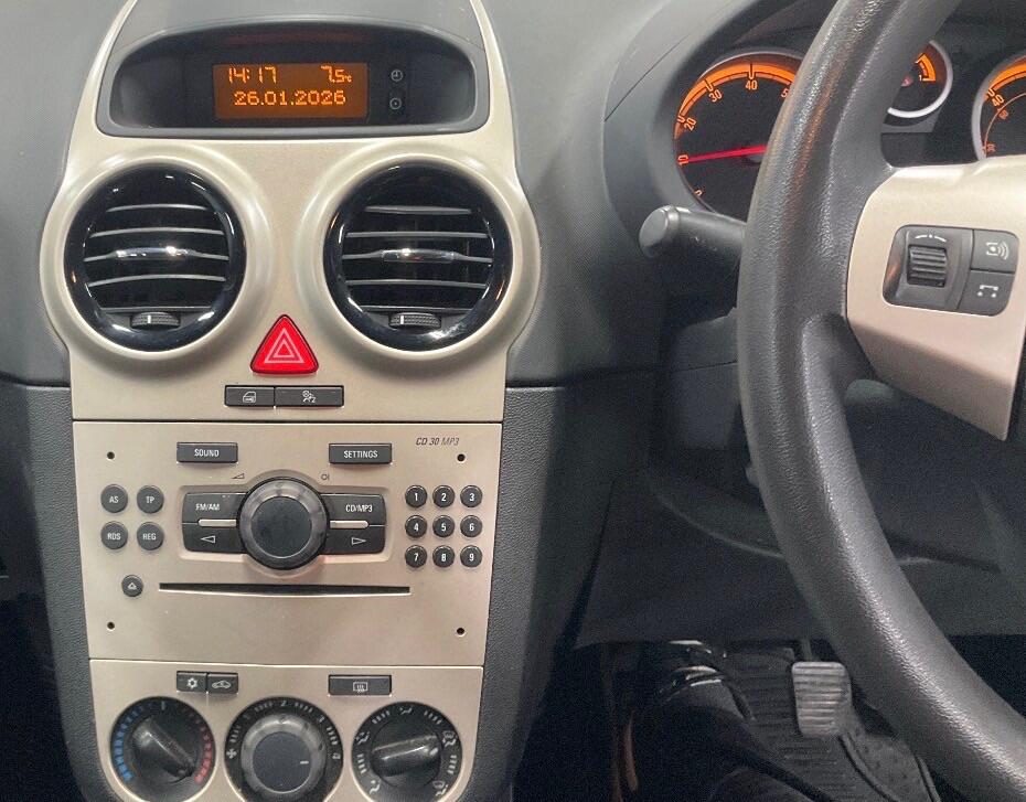 Used Vauxhall Corsa 2007 for sale - 77957135: Photo 3