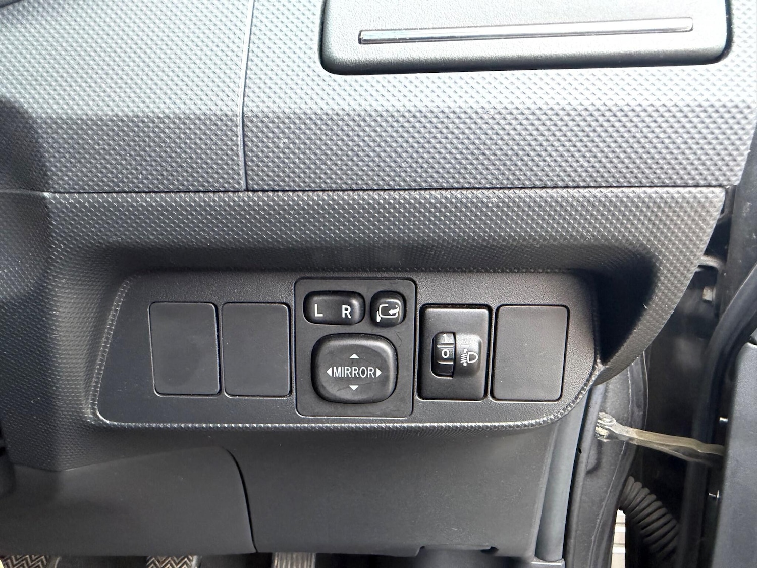 Used Toyota Auris 2012 for sale - 77320769: Photo 28