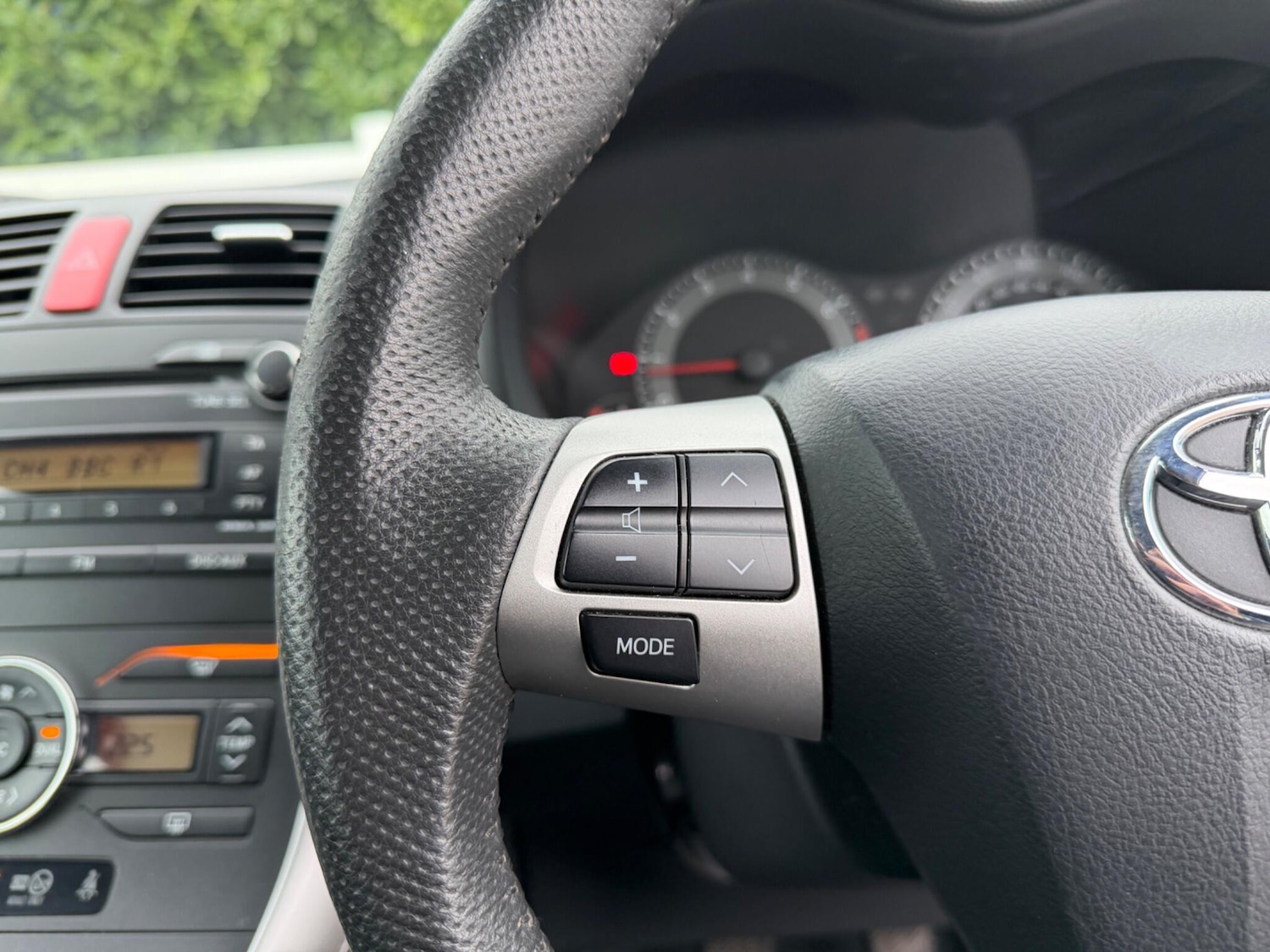 Used Toyota Auris 2012 for sale - 77320769: Photo 30