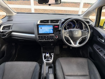 Used Honda Jazz 2014 for sale - 79475597: Photo