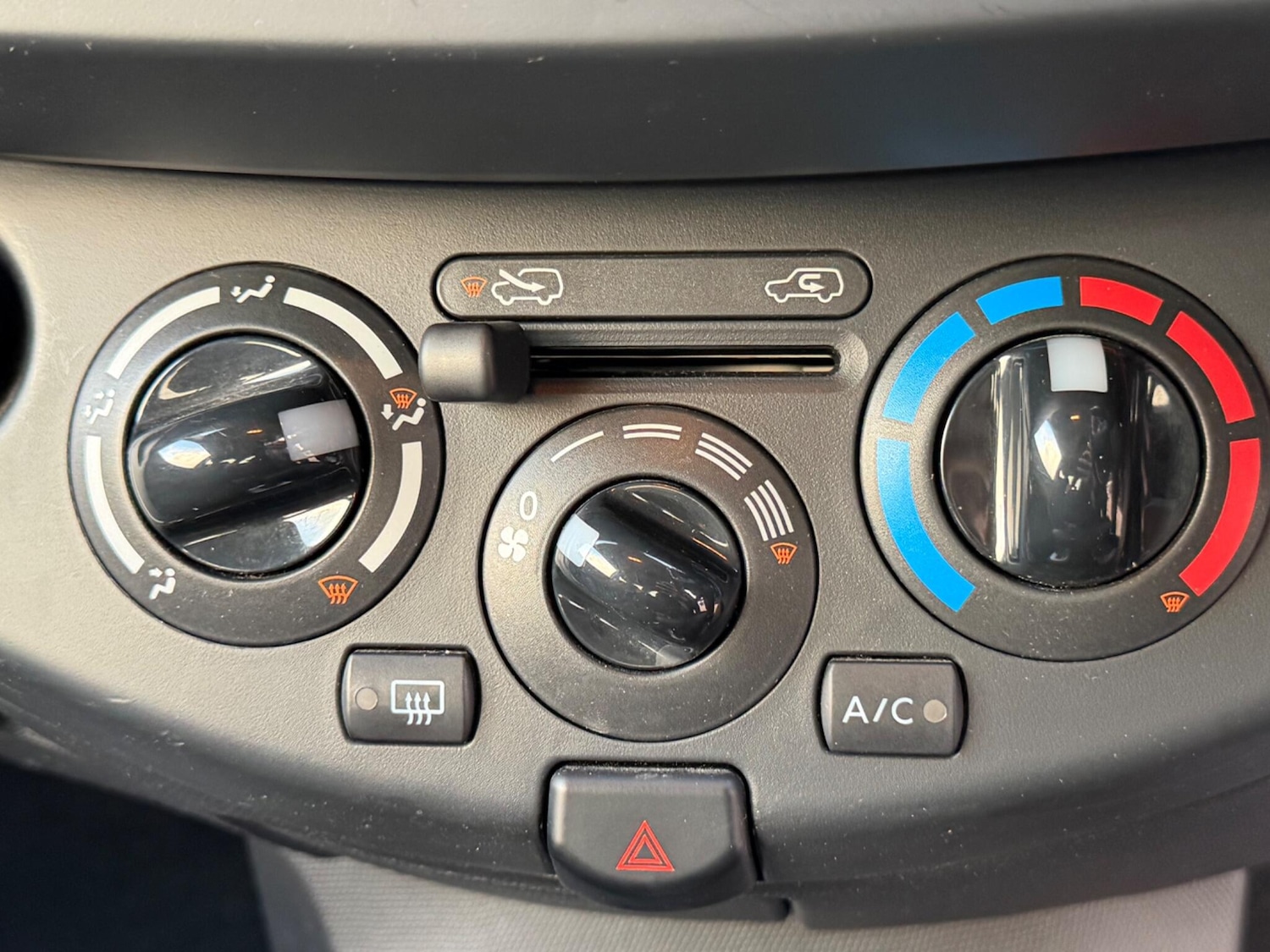 Used Nissan Micra 2010 for sale - 77321004: Photo 22