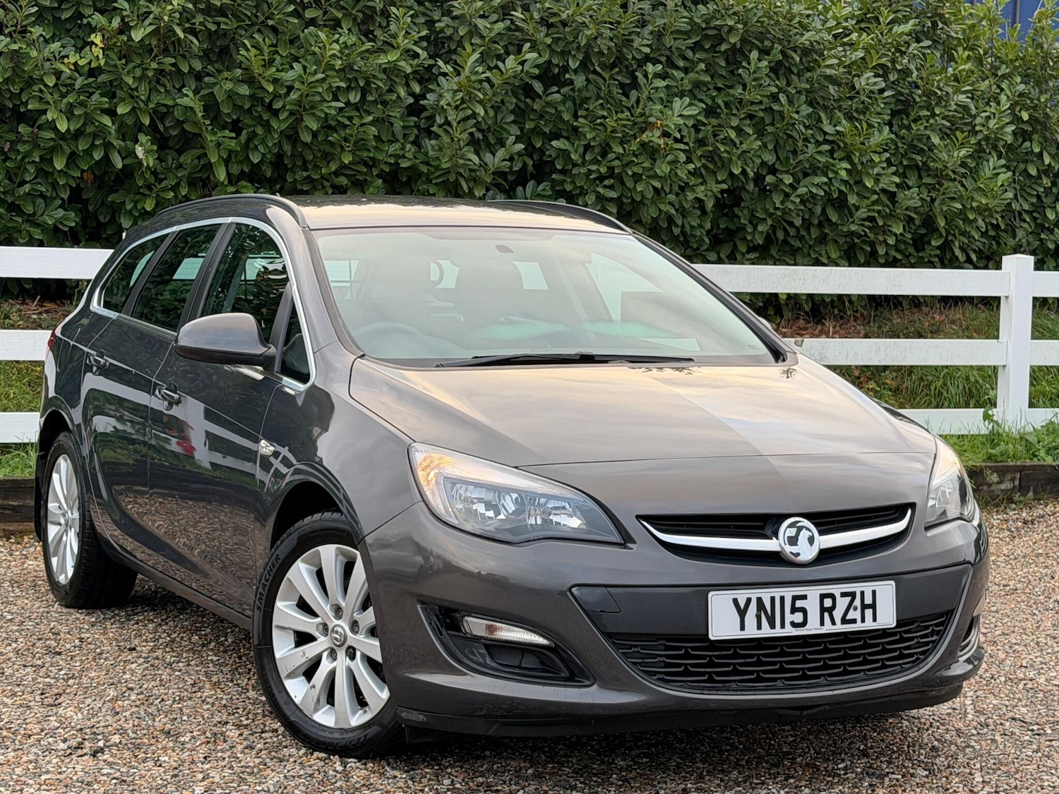 Used Vauxhall Astra 2015 for sale - 76326444: Photo 1