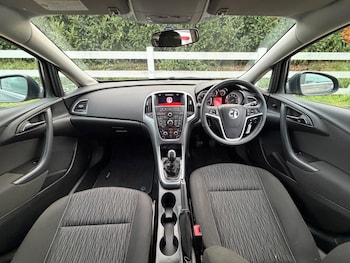 Used Vauxhall Astra 2015 for sale - 76326444: Photo