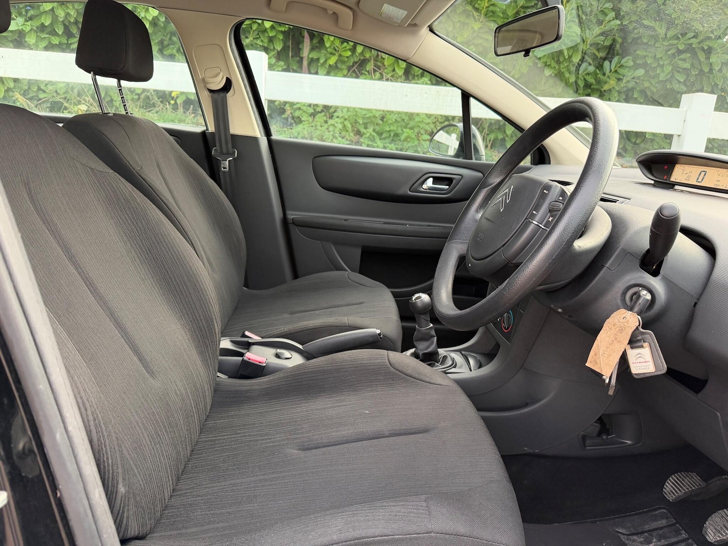 Used Citroen C4 2010 for sale - 76824612: Photo 15