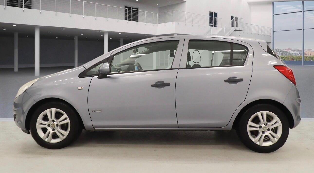 Used Vauxhall Corsa 2010 for sale - 77081413: Photo 4