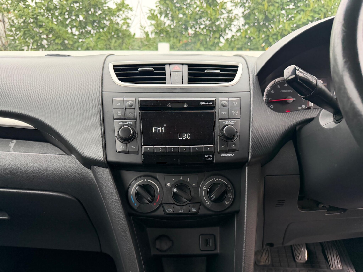 Used Suzuki Swift 2013 for sale - 77794070: Photo 14