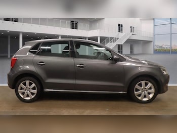 Used Volkswagen Polo 2014 for sale - 77386979: Photo
