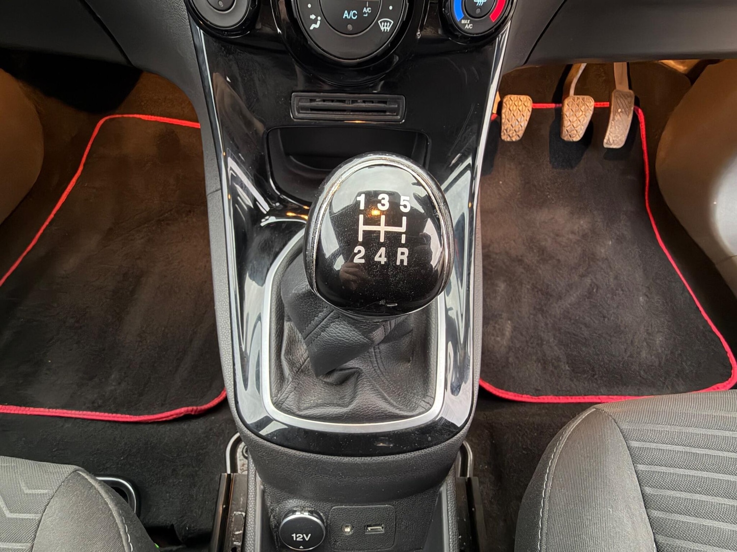 Used Ford Fiesta 2014 for sale - 76000701: Photo 22