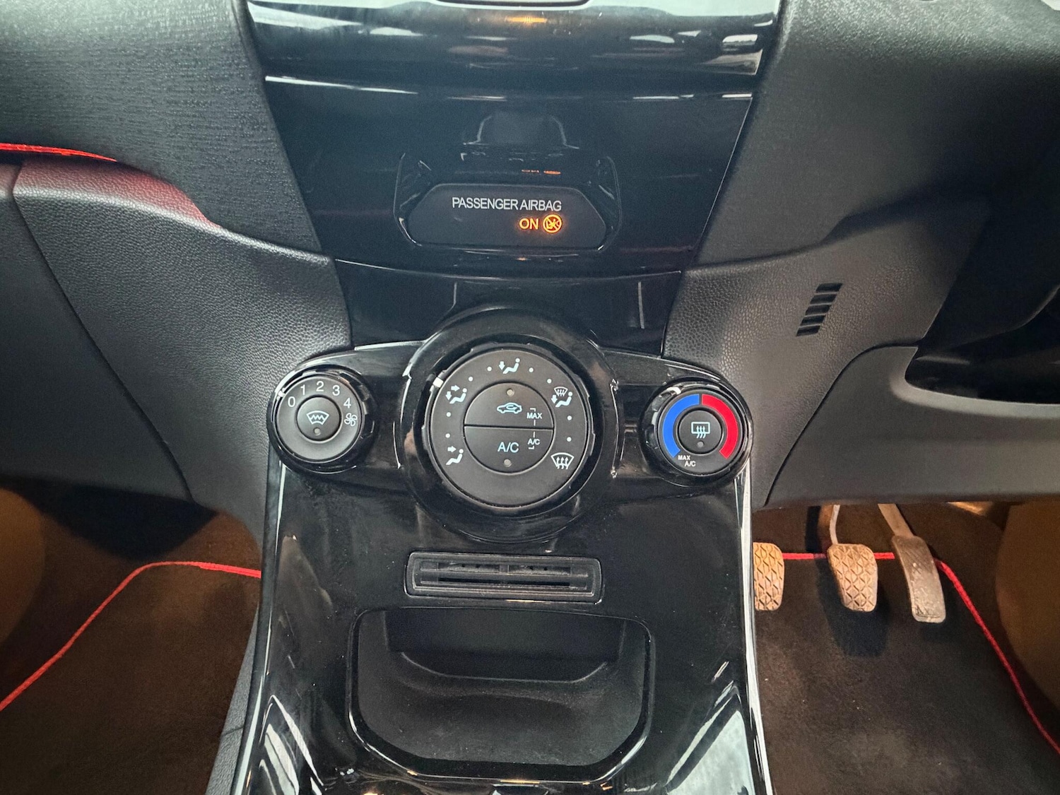 Used Ford Fiesta 2014 for sale - 76000701: Photo 28