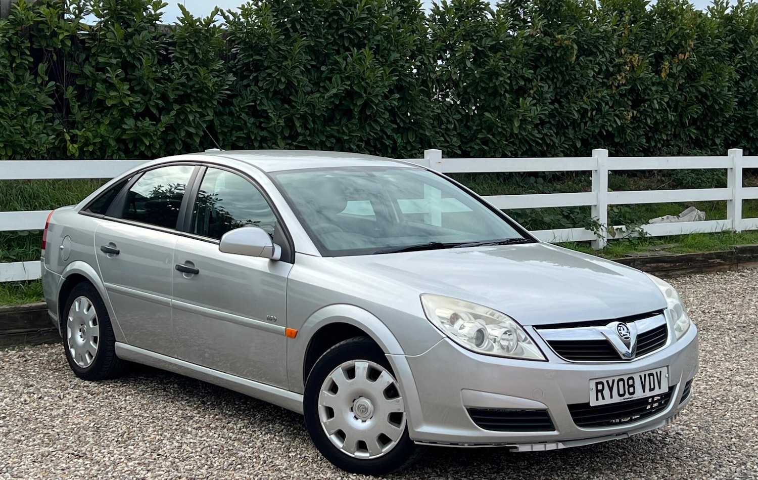 Used Vauxhall Vectra 2008 for sale - 76151570: Photo 1