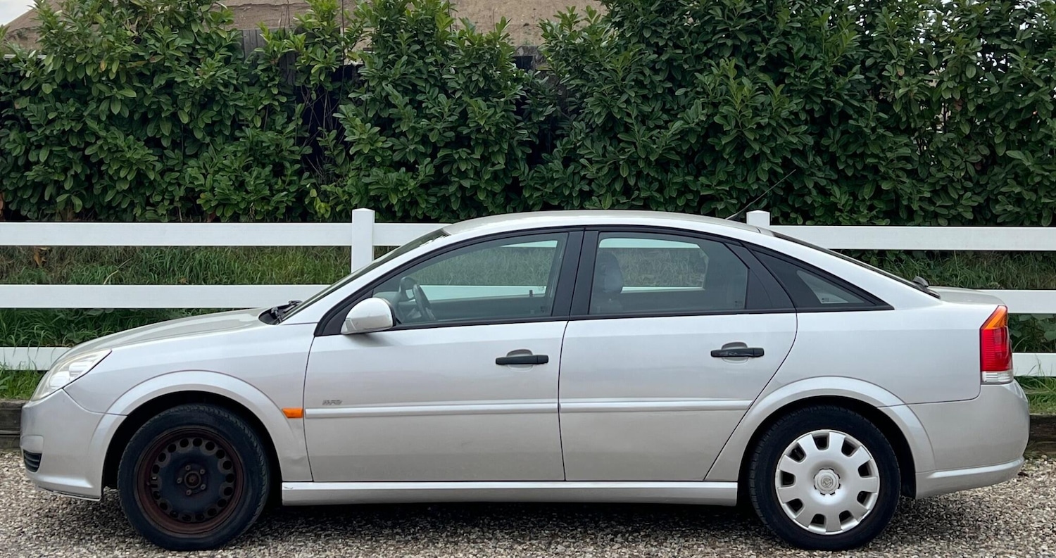 Used Vauxhall Vectra 2008 for sale - 76151570: Photo 25