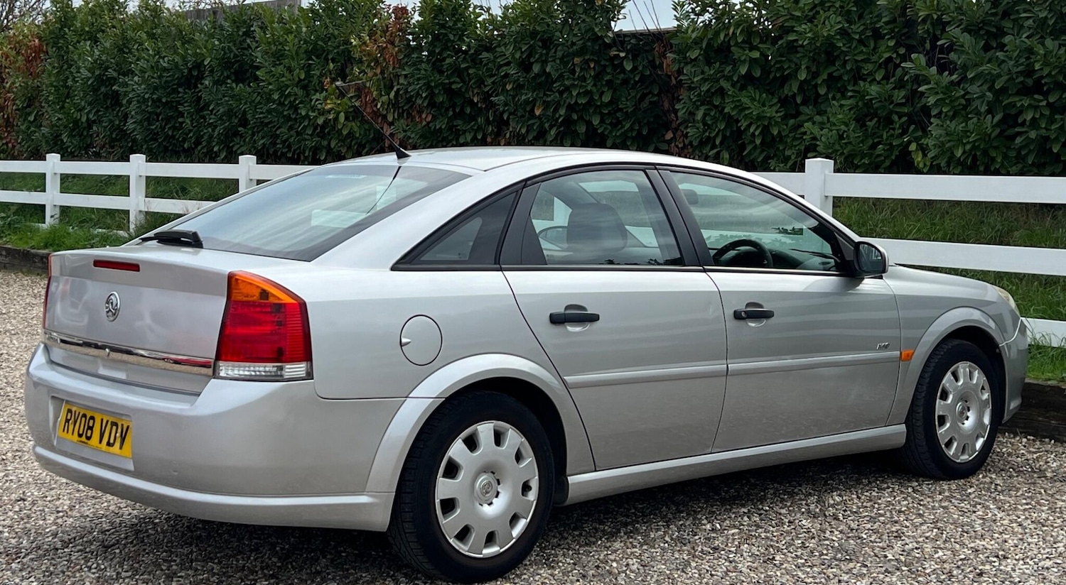 Used Vauxhall Vectra 2008 for sale - 76151570: Photo 8