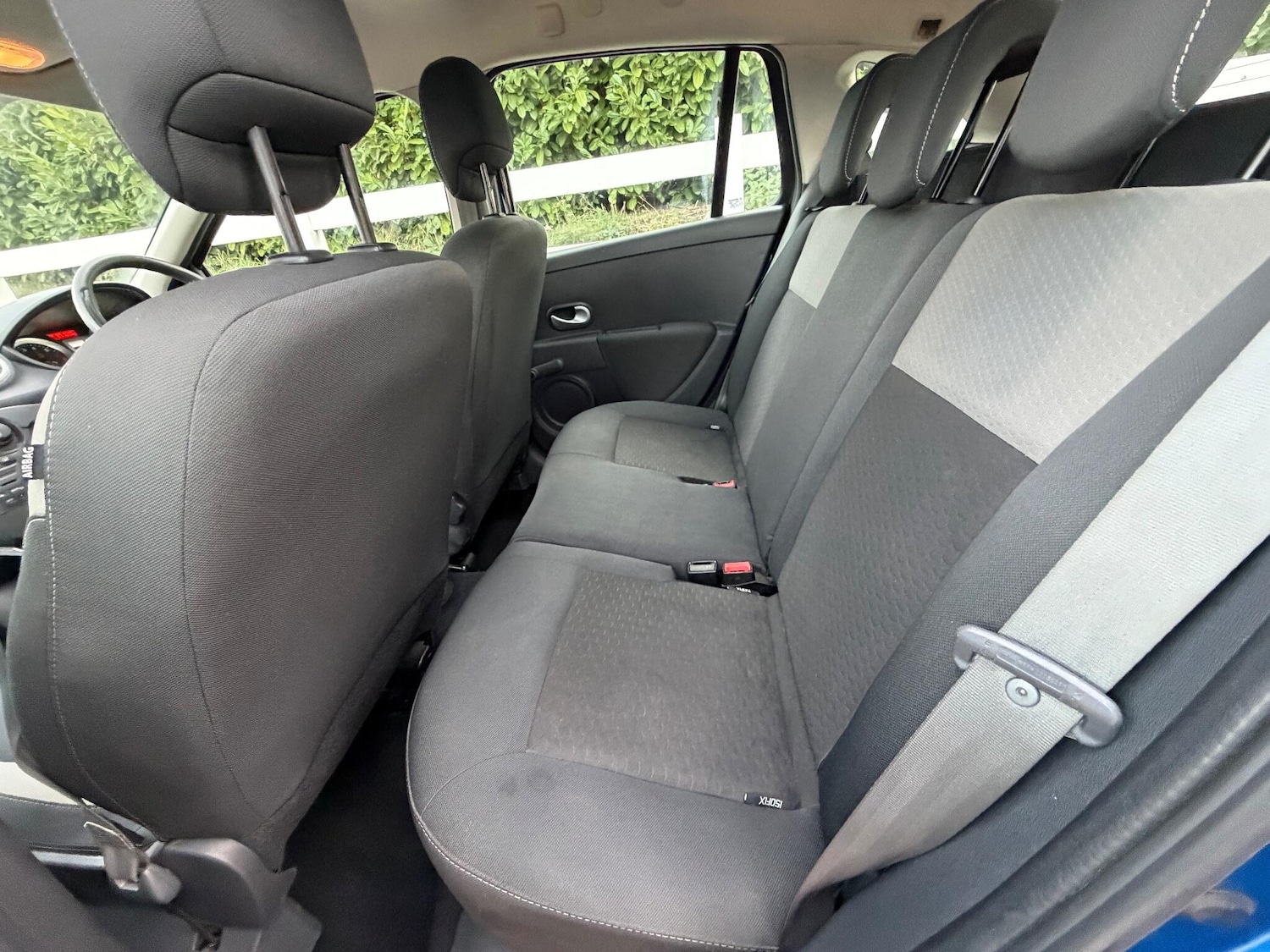 Used Renault Clio 2010 for sale - 76424495: Photo 12