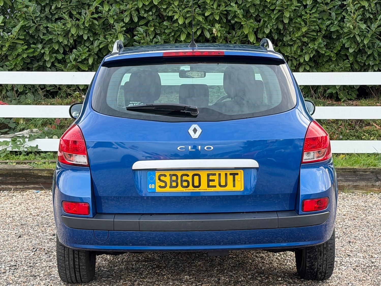 Used Renault Clio 2010 for sale - 76424495: Photo 3