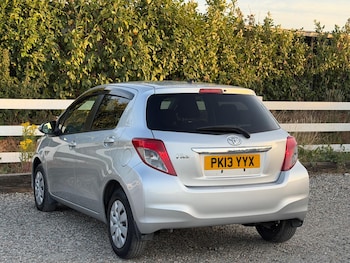 Used Toyota Yaris 2013 for sale - 79236964: Photo