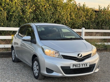 Used Toyota Yaris 2013 for sale - 79236964: Photo