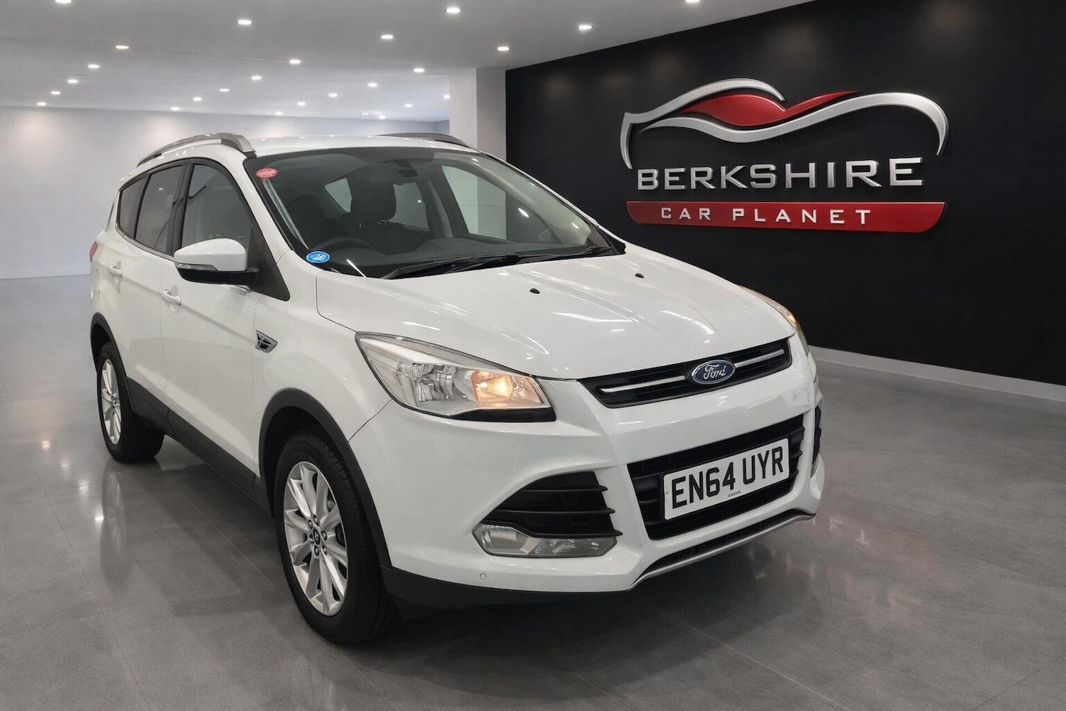 Used Ford Kuga 2015 for sale - 77101838: Photo 1