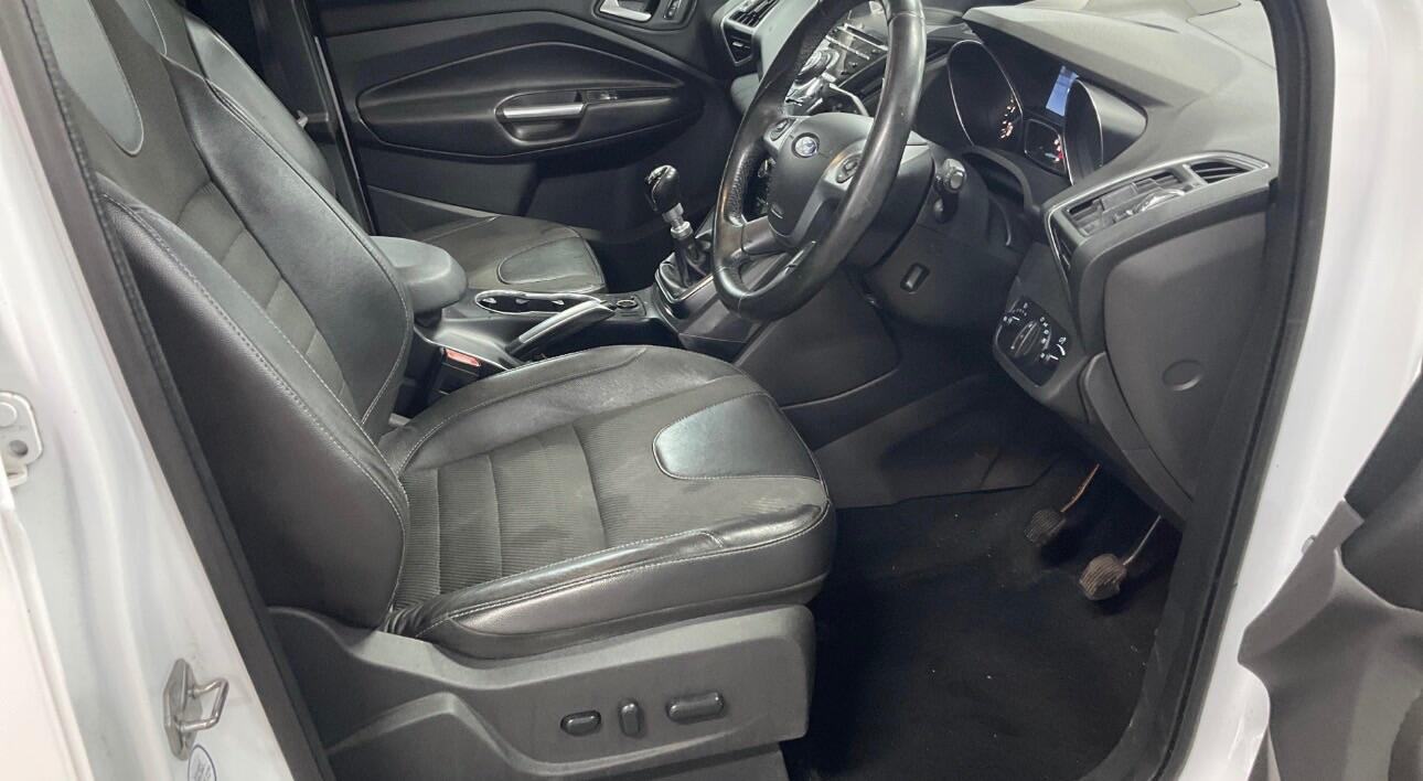 Used Ford Kuga 2015 for sale - 77101838: Photo 5