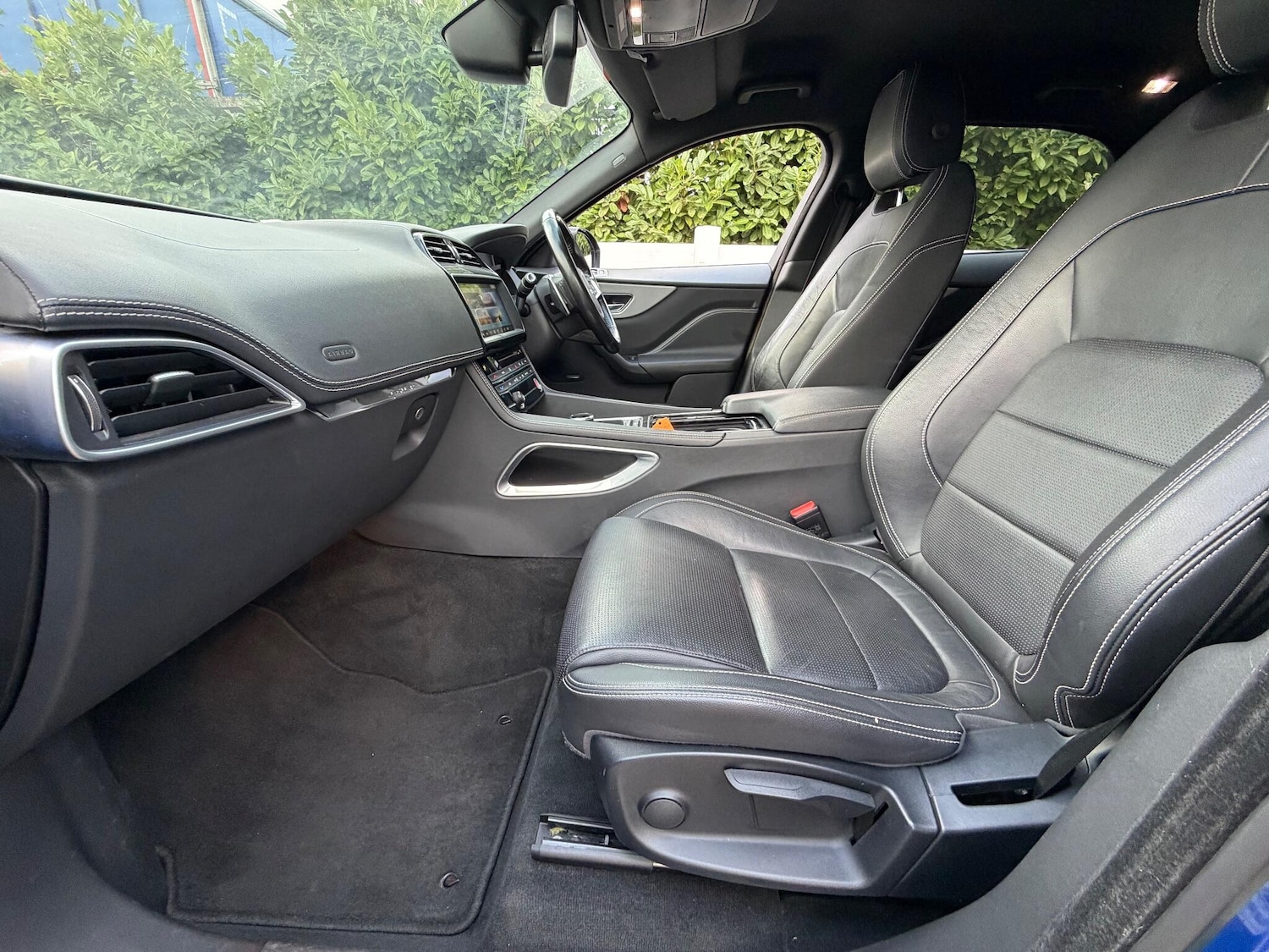 Used Jaguar F-Pace 2017 for sale - 76336721: Photo 13