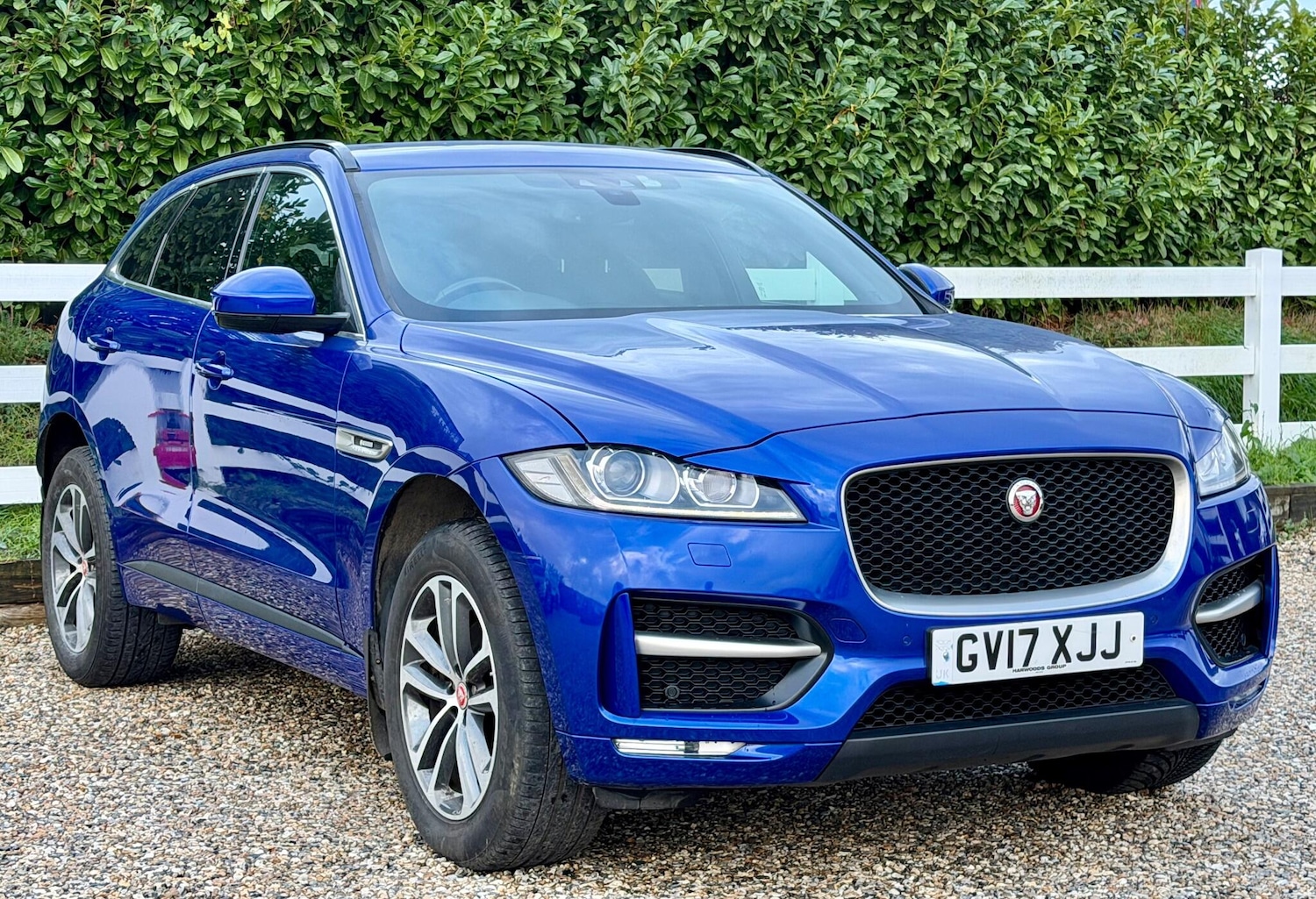 Used Jaguar F-Pace 2017 for sale - 76336721: Photo 4