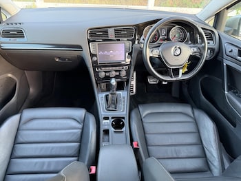 Used Volkswagen Golf 2013 for sale - 78752475: Photo