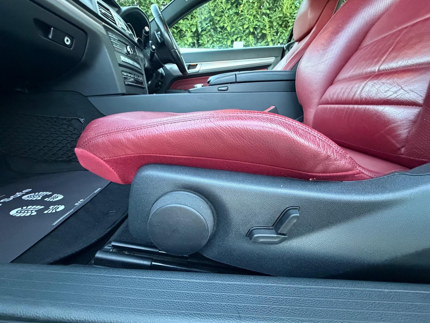 Used Mercedes-Benz E Class 2015 for sale - 76824437: Photo 35