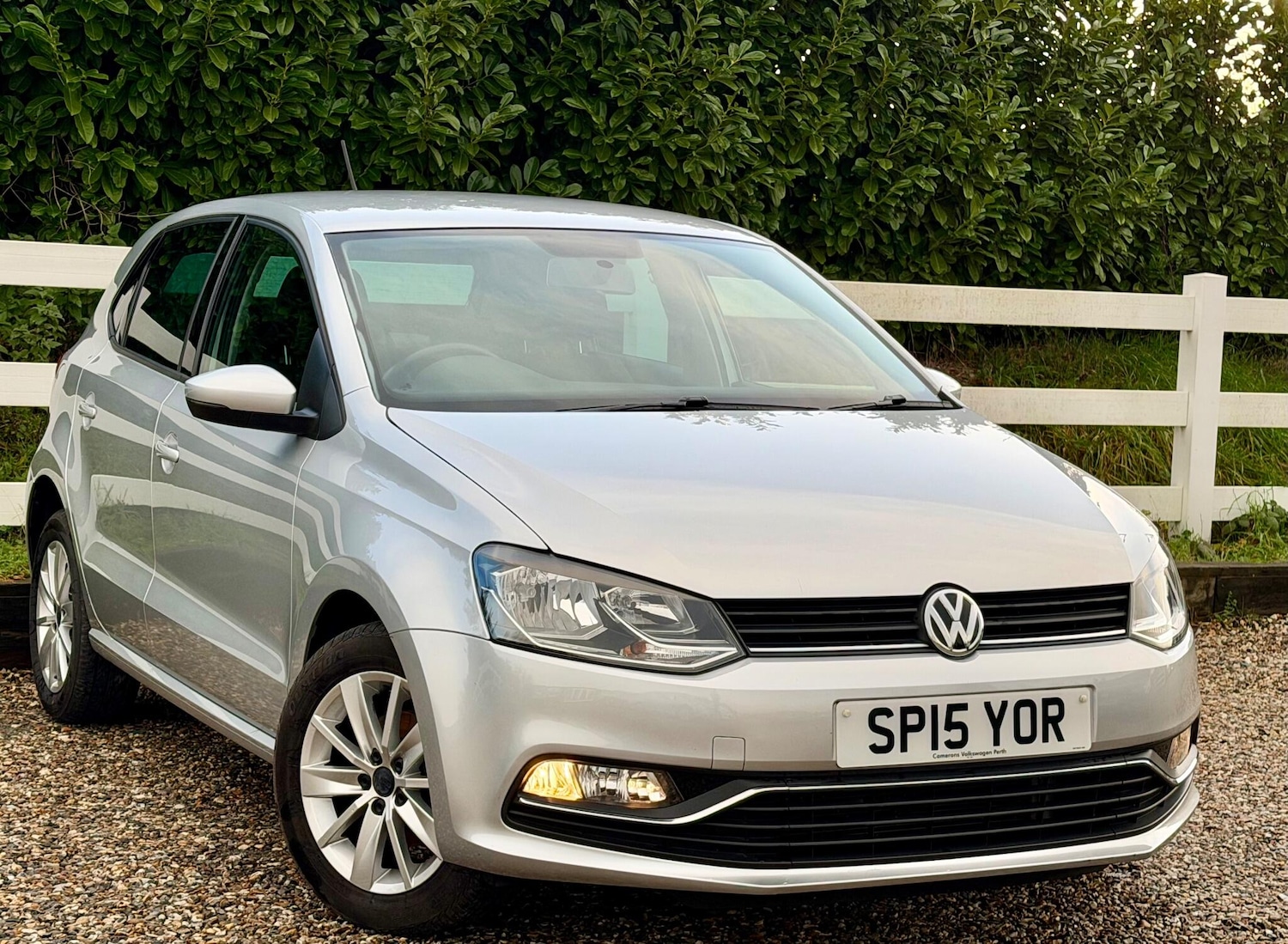 Used Volkswagen Polo 2015 for sale - 76824432: Photo 1