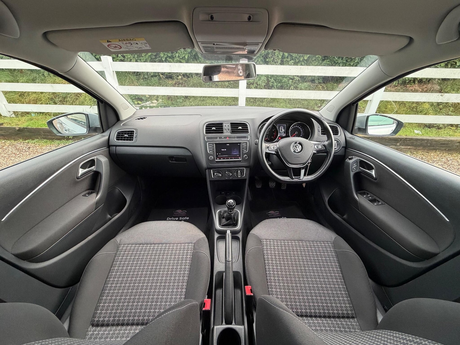 Used Volkswagen Polo 2015 for sale - 76824432: Photo 14