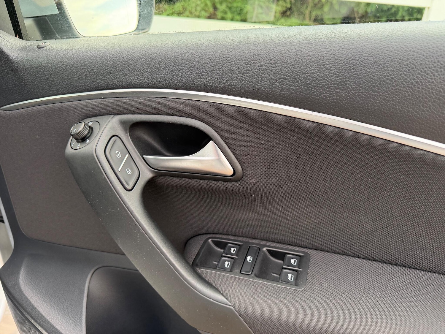 Used Volkswagen Polo 2015 for sale - 76824432: Photo 28