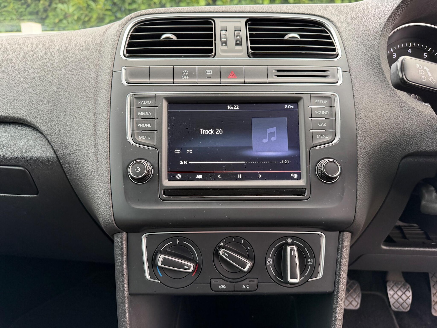 Used Volkswagen Polo 2015 for sale - 76824432: Photo 31