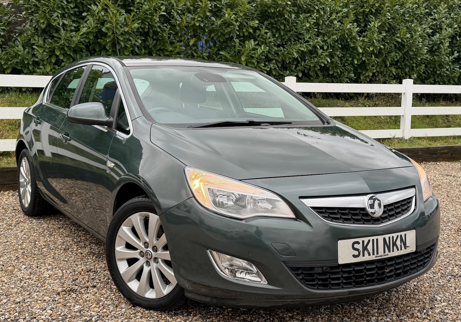 Used Vauxhall Astra 2011 for sale - 77163339: Photo 1